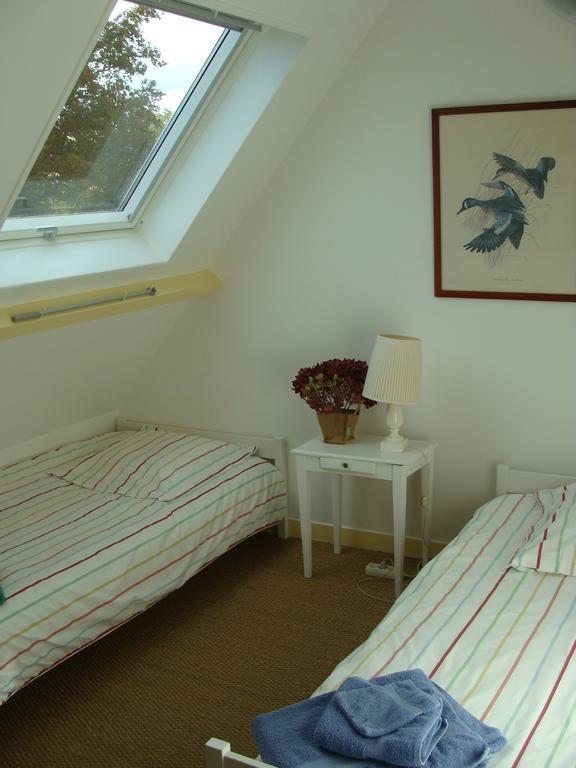 Chambre D'Hotes Les Champarts Tourville-la-Chapelle Rum bild